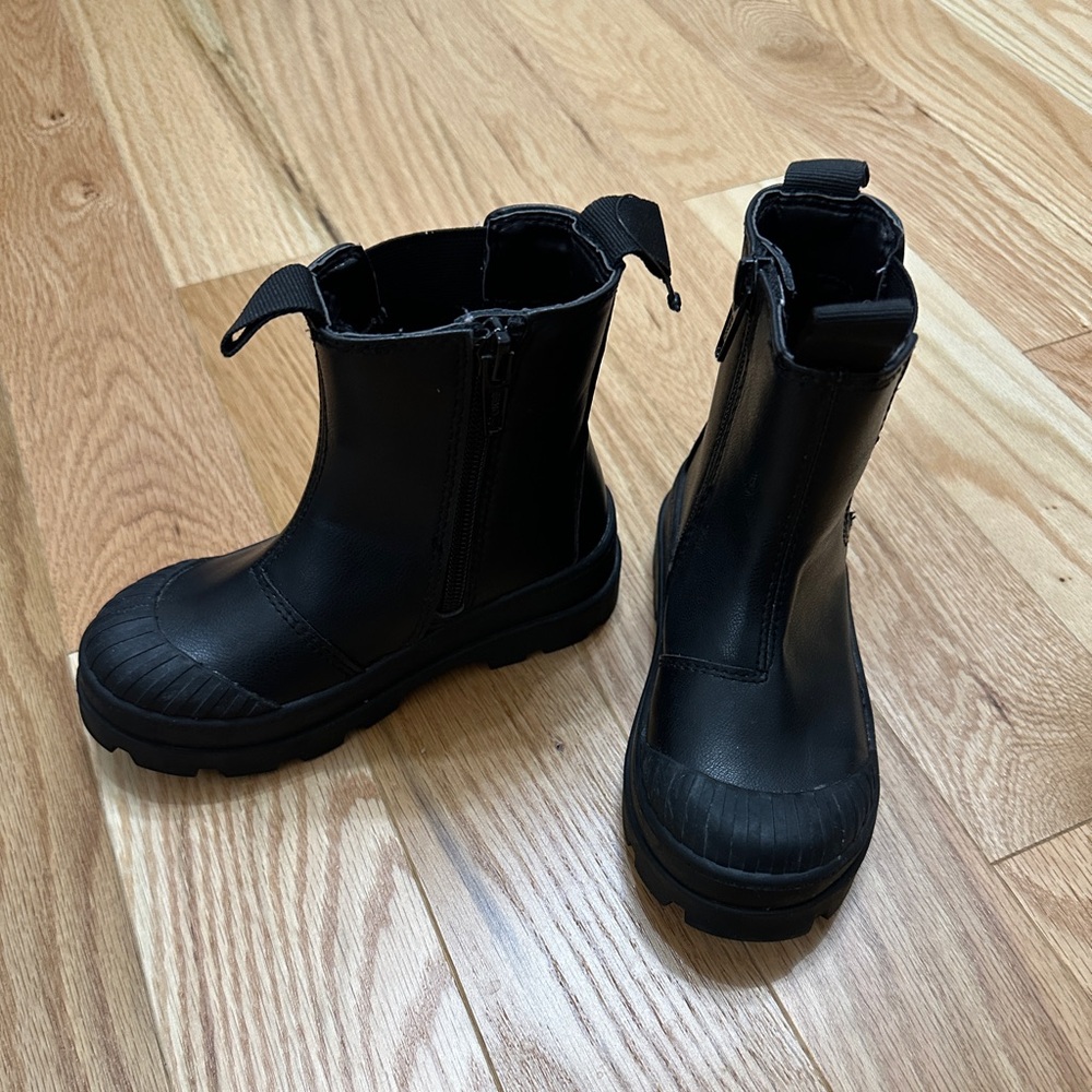 H&M Kids Chelsea Boots in black with zipper closure